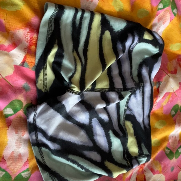 Dicks sporting goods tight athletic shorts - Picture 2 of 3